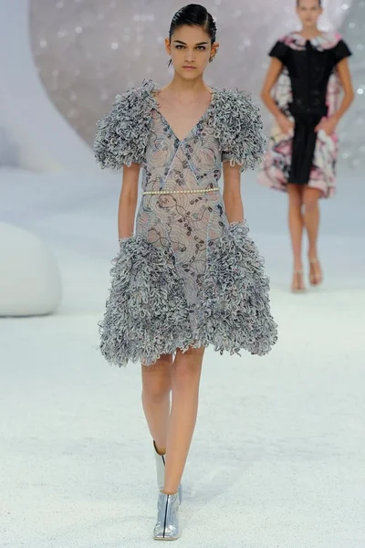 Look 29